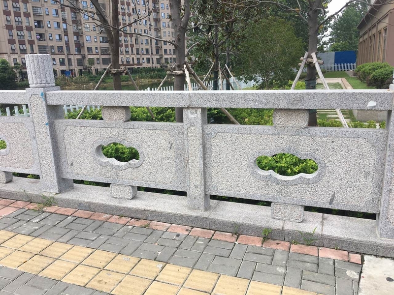 镂空桥栏板